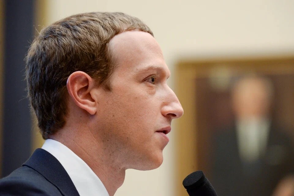 Meta* намерена сократить 10 тысяч сотрудников компании