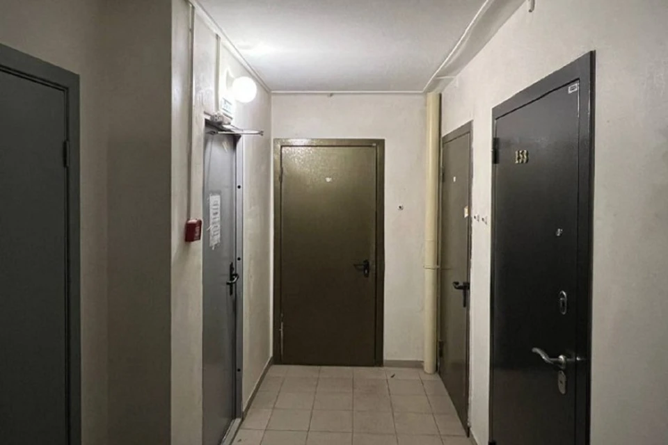 Тела молодых родителей обнаружили в квартире на 16 этаже