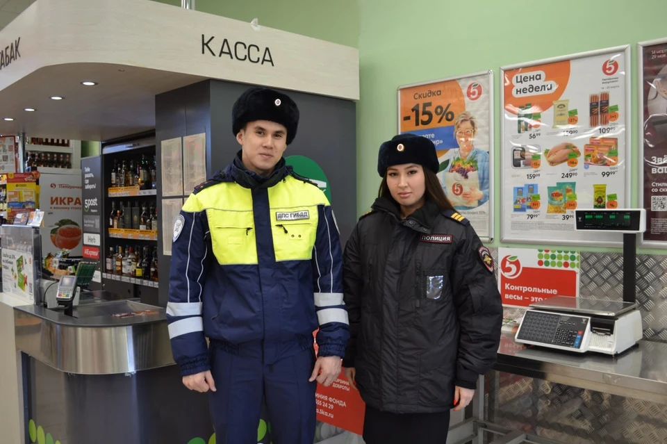 Правоохранители увидели, как мужчина со стеллажа складывает к себе в куртку товары бытовой химии. Фото: УМВД по Оренбургской области