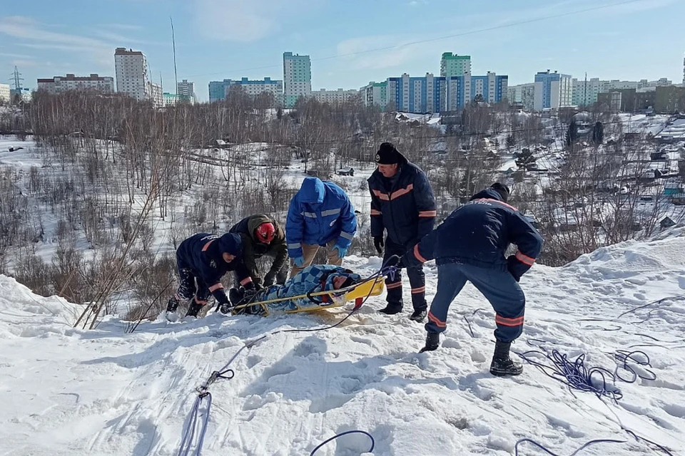 Лыжник в Глубоком снегу