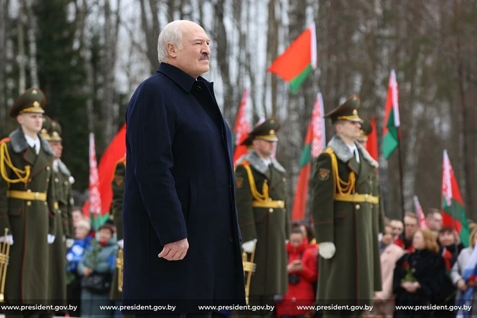 Лукашенко принял участие в памятном мероприятии к 80-летию годовщины трагедии в Хатыни. Фото: president.gov.by