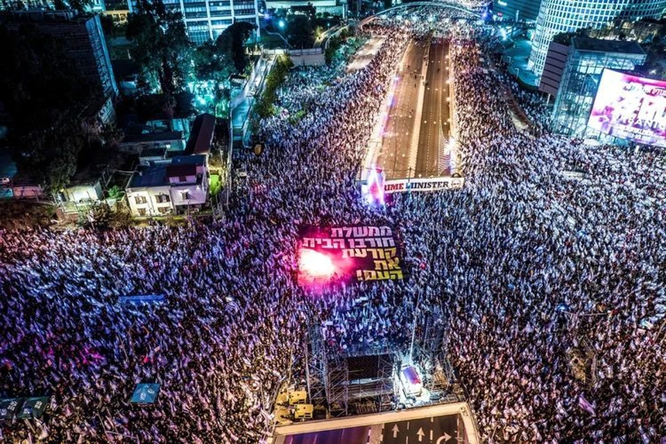 Сотни тысяч израильтян вышли на протесты из-за судебной реформы