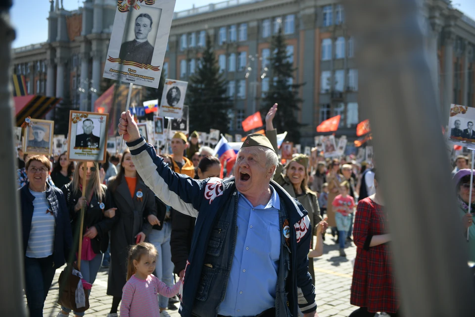 Горожане активно участвуют в городских праздничных мероприятиях в честь Дня Победы.