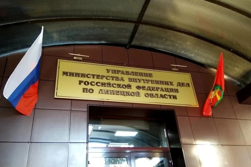 Жители Липецка попытались украсть со склада коробки с респираторами на 101 тысячу рублей
