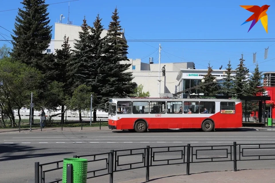 Движения нет из-за упавшего на контактную сеть постороннего кабеля