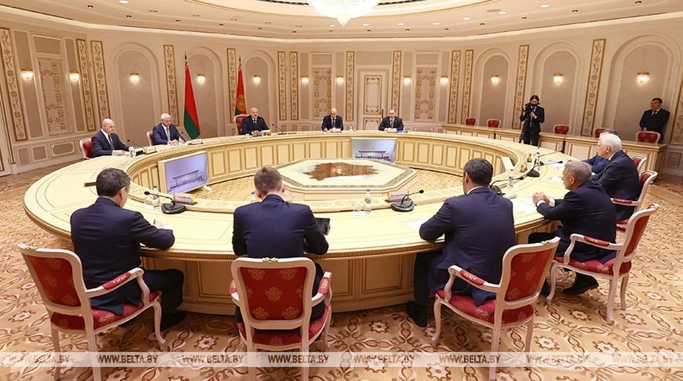 13 апреля Лукашенко принял делегацию из Татарстана. Разговор шел в первую очередь об экономических контактах. Фото: belta.by