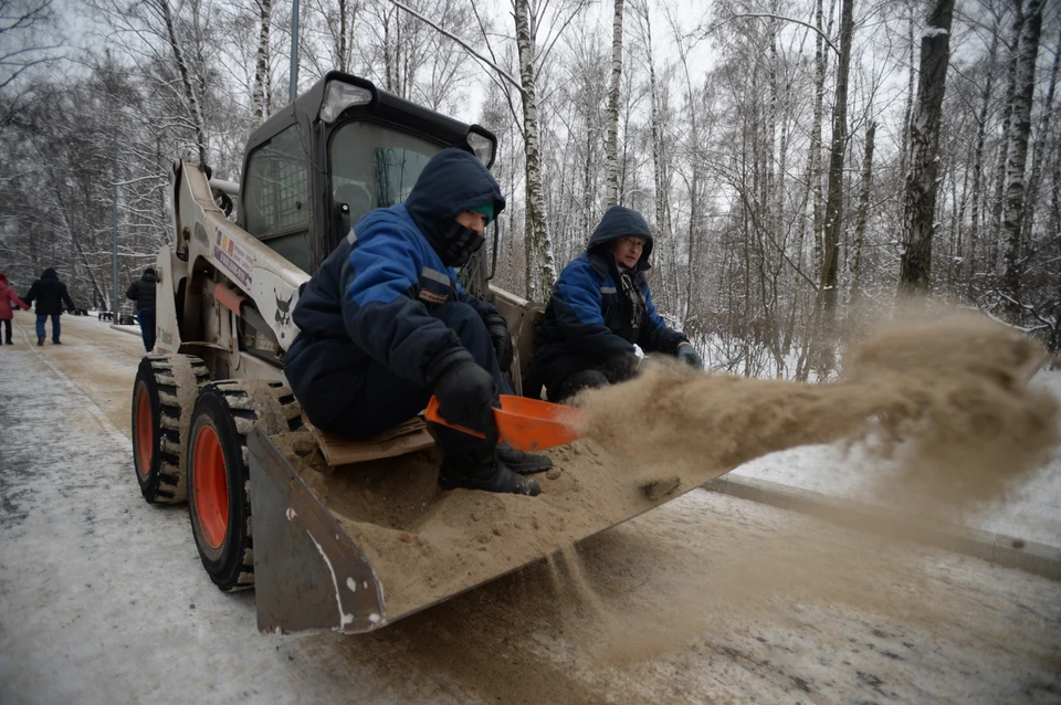 В Новосибирске сократят использование песка при уборке дорог.