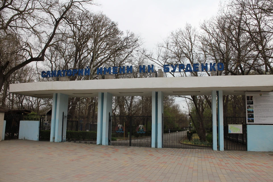 В Крыму много хороших санаториев.