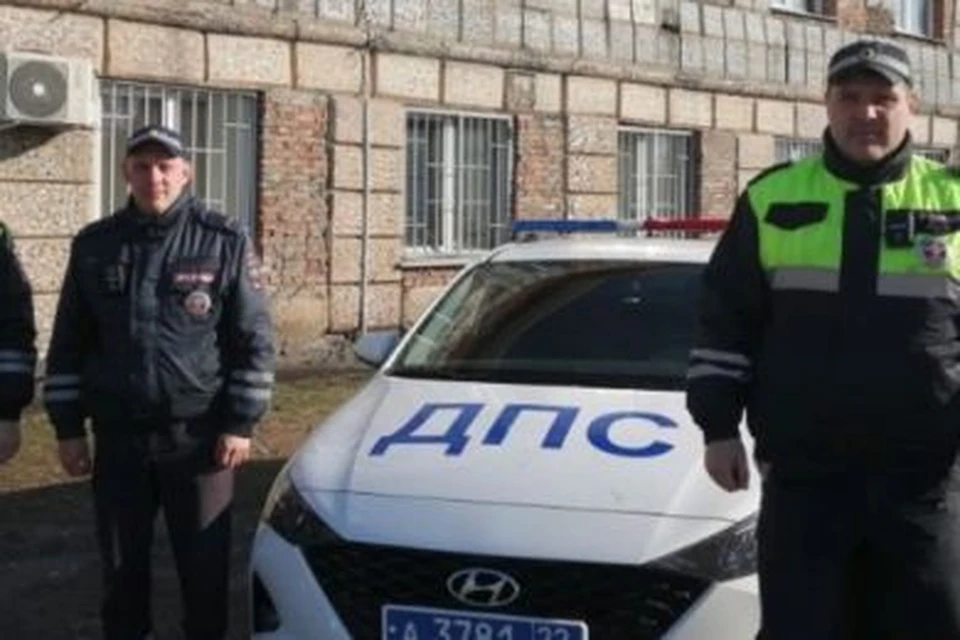 Помощь оказали лейтенанты полиции Иван Щуров, Александр Кеблитский и Дмитрий Швайцер