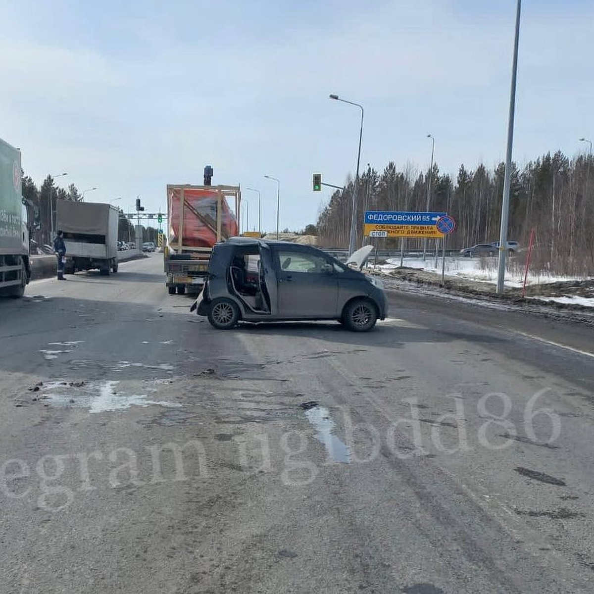 В ГИБДД Югры раскрыли подробности аварии, в которой пострадал 2-летний  ребенок - KP.RU