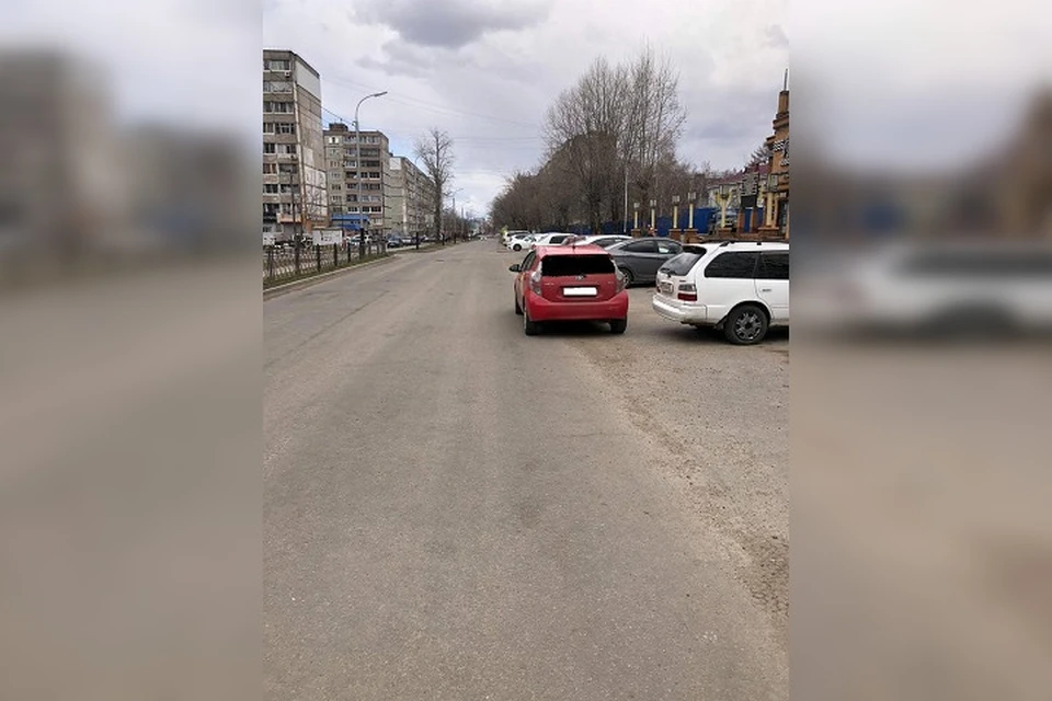Водитель сбил ребенка, выбежавшего на дорогу из-за стоящего автомобиля в Хабаровске