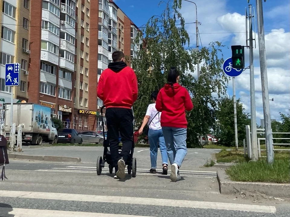 Мужчина познакомился со школьницей на дне рождения общих друзей.
