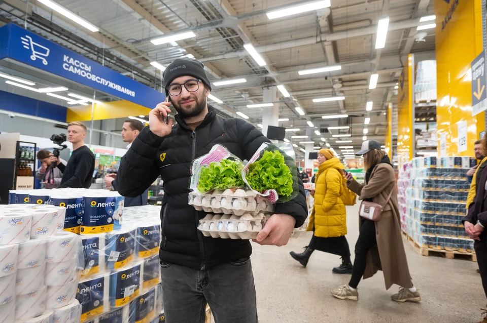 В новом магазине обещают низкие цены