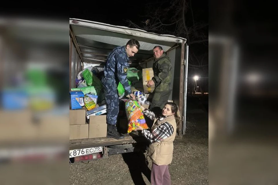Пострадавшим от пожара доставили постельное белье, подушки, одеяла, игрушки, посуду, электрические чайники Фото: ГУФСИН по Свердловской области
