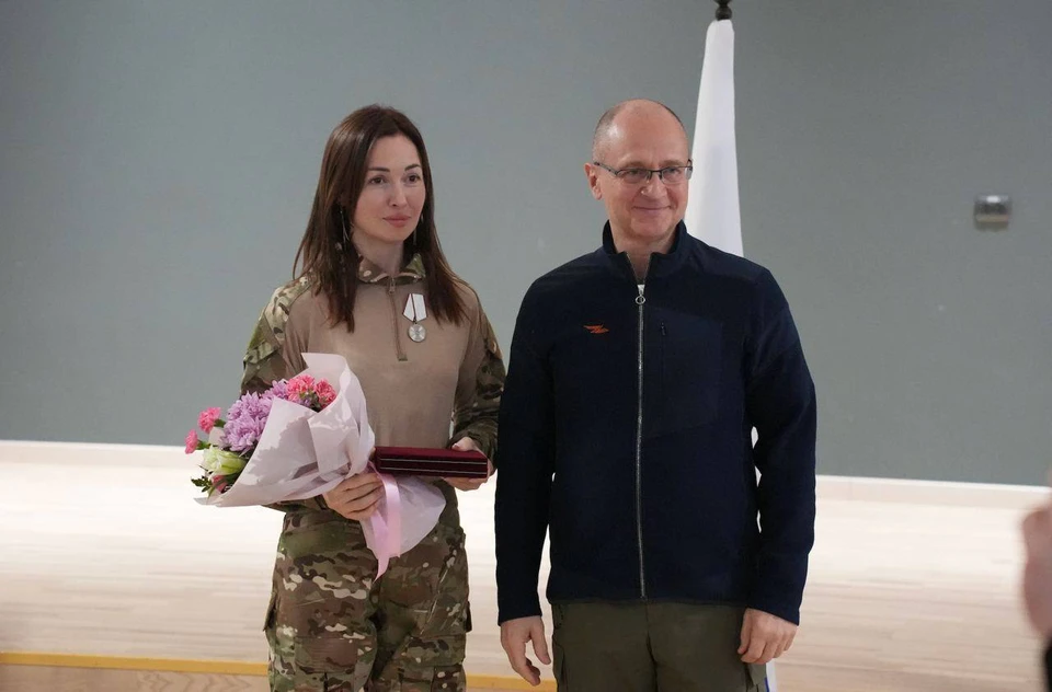 Награды получили сотрудники администрации и активисты. Фото: телеграм-канал врио губернатора Запорожской области Евгения Балицкого