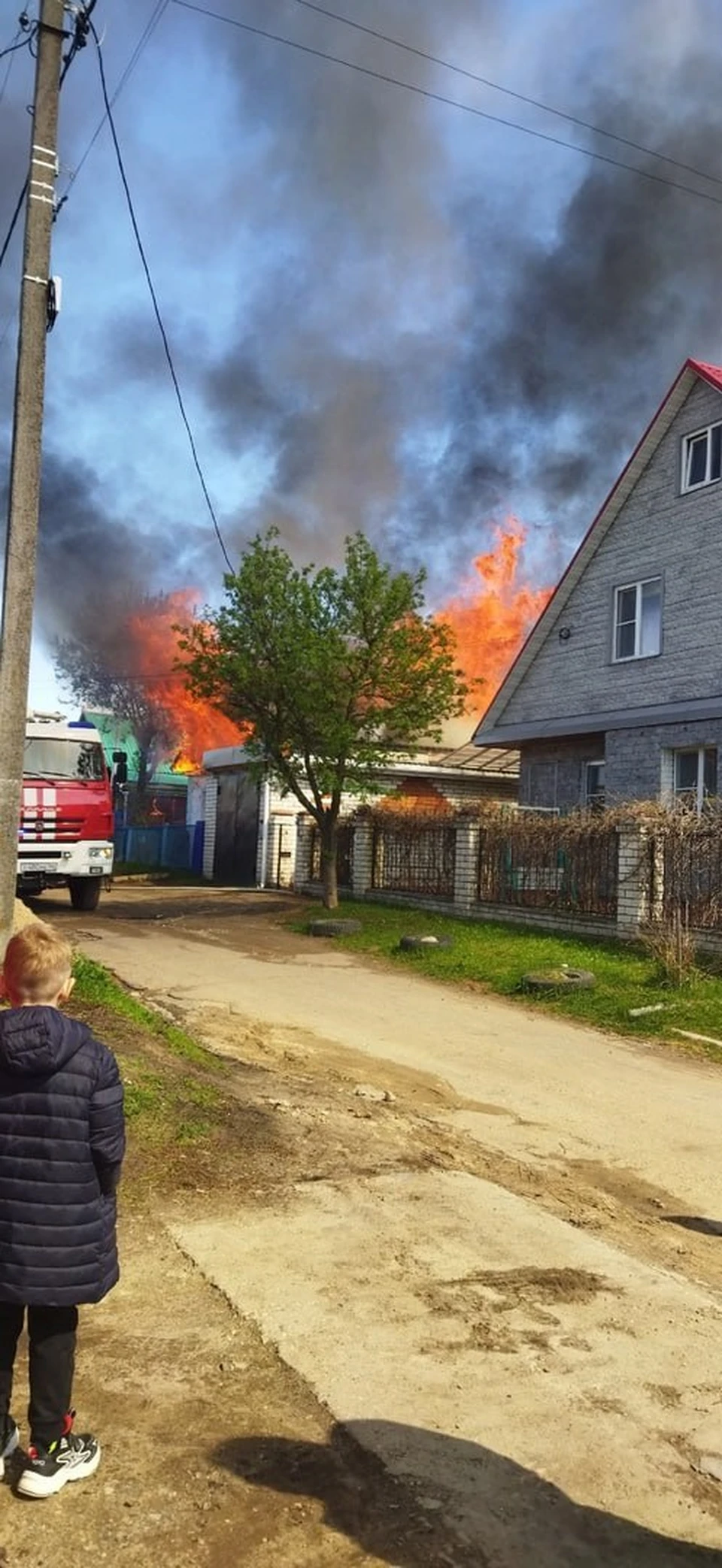 Крупный пожар случился в частном доме в Костроме - KP.RU