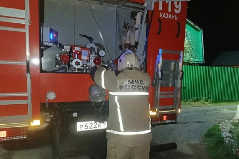 Пожар произошел ночью.