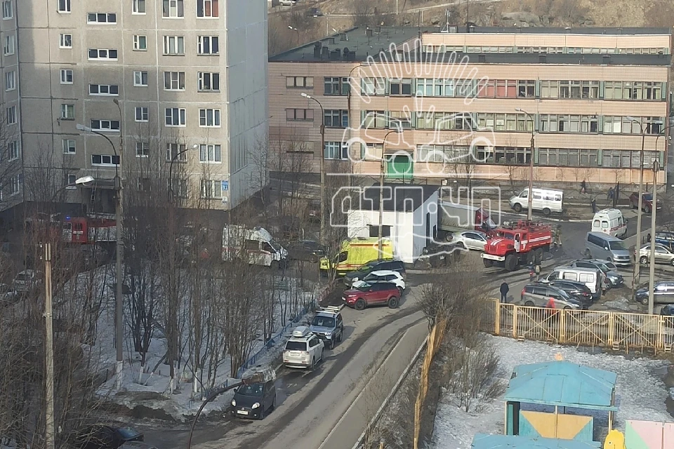 Причина случившегося устанавливается. Фото: vk.com/murmansk_dtp