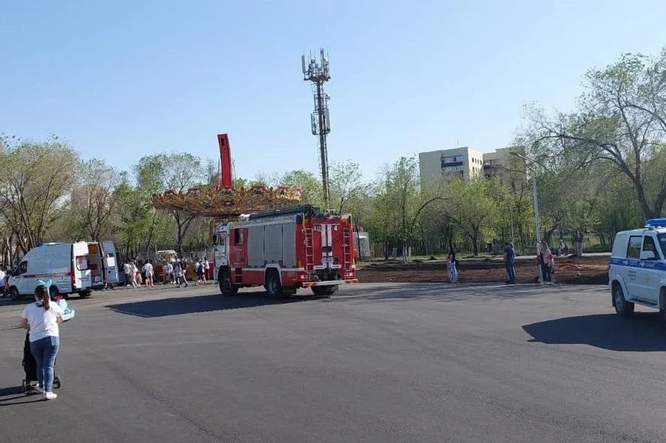 На место прибыли пожарные, полицейские и медики. Фото: сообщество «Оренбург Инцидент»