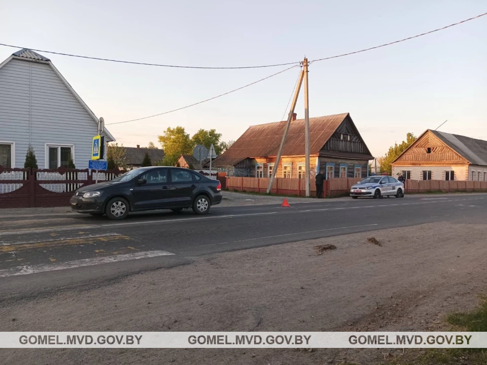 Под Житковичами водитель Фольксваген сбил 5-летнего ребенка на велосипеде, выехавшего на проезжую часть. Фото: УВД Гомельского облисполкома