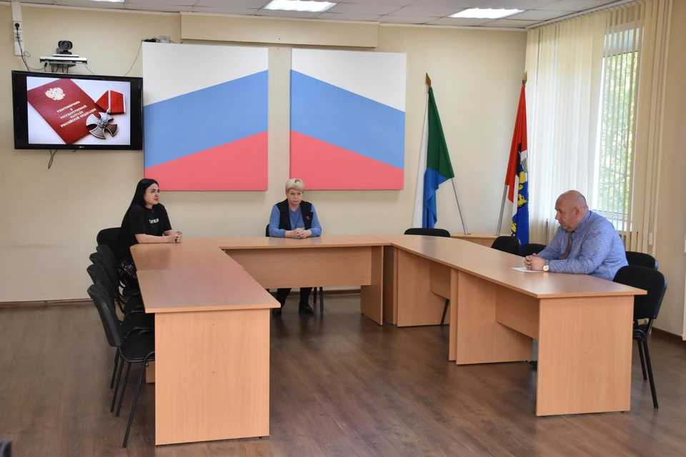 В Хабаровске вручили Ордена Мужества родным погибших на СВО Фото: комитет по управлению Индустриальным районом
