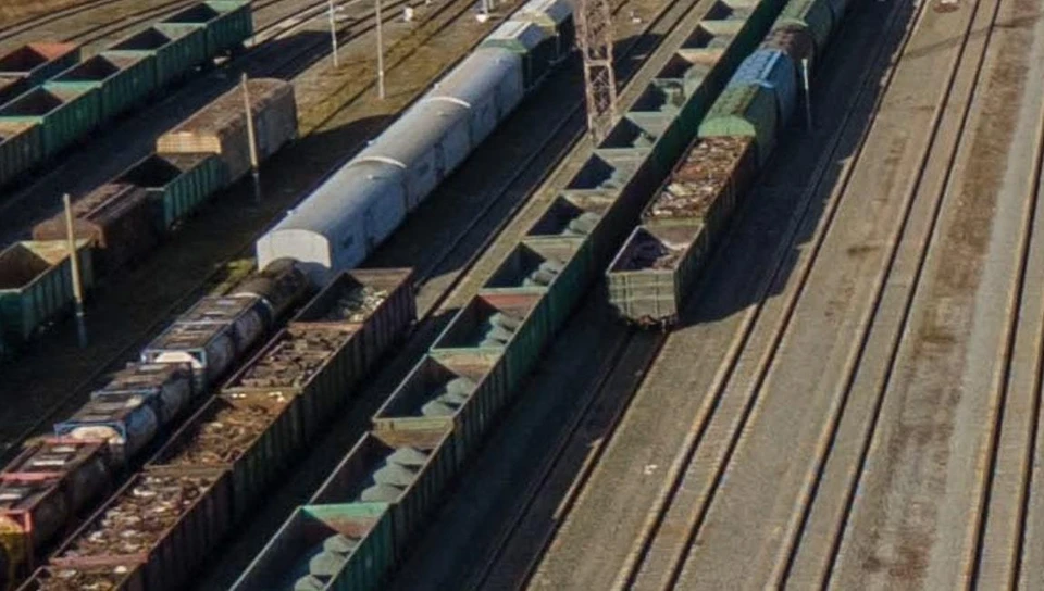 Погрузка на железной дороге в Астраханской области составила около 2,4 миллиона тонн