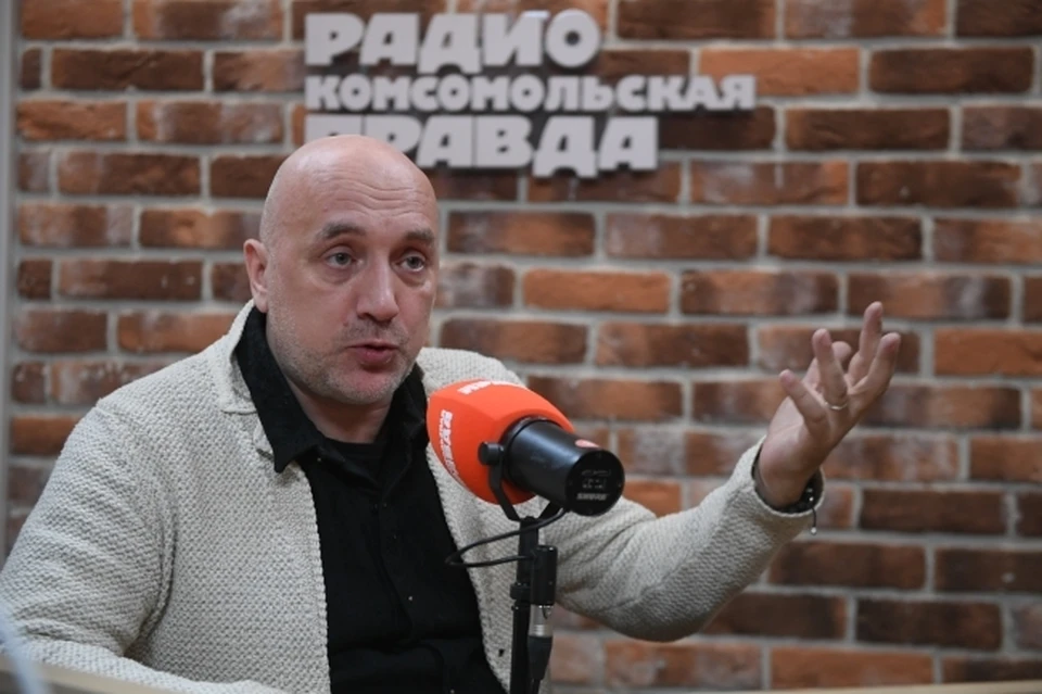 Писателю Захару Прилепину сделали вторую операцию после взрыва машины.