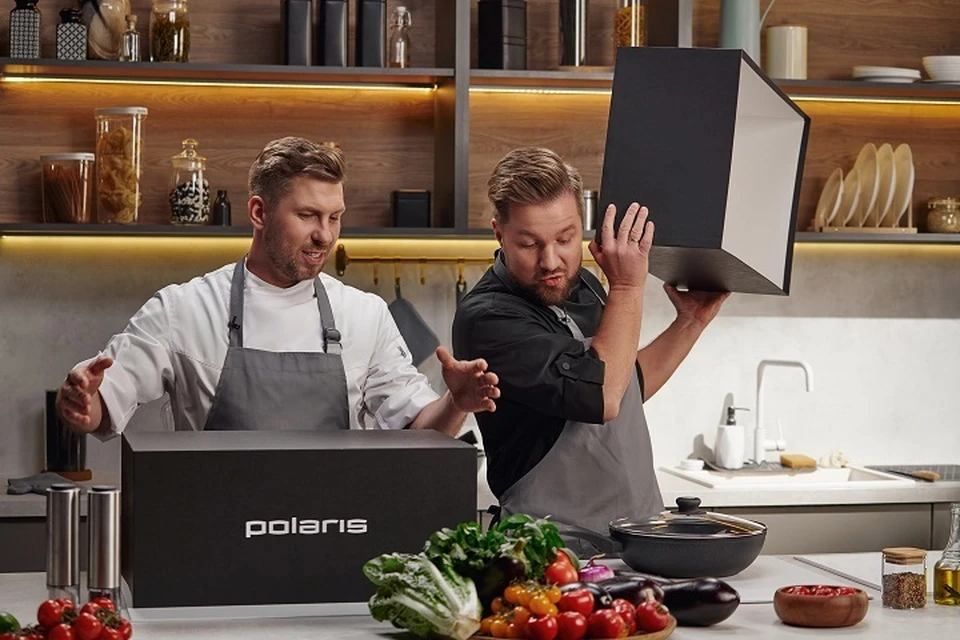 Мастера кулинарного искусства Виталий Истомин и Артем Лосев рекомендуют грили и посуду бренда Polaris. Фото: пресс-служба бренда