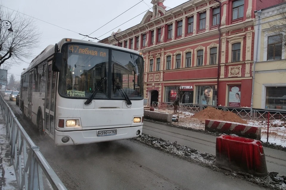 Когда движение автобусов возобновится по своим обычным маршрутам, пока не известно.