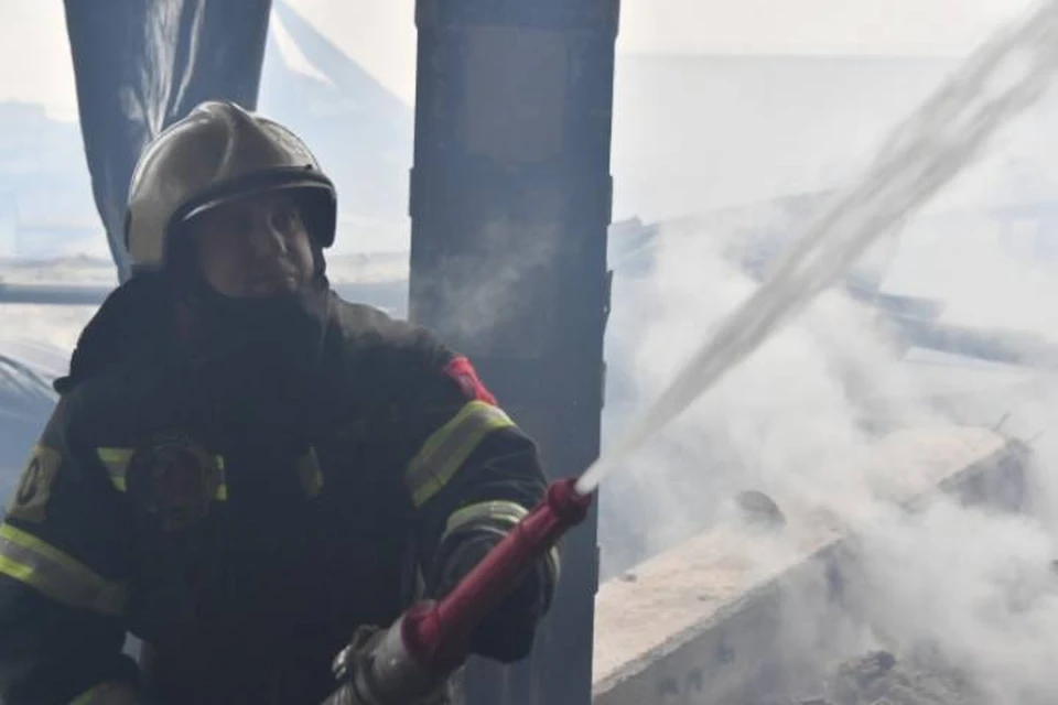 Балкон был охвачен огнем: в Иркутске из-за майнеров произошел пожар в жилом доме