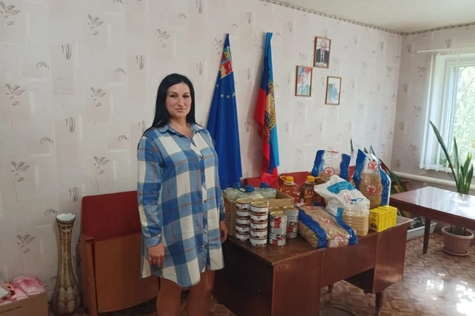 Председатель Совета женщин при администрации Славяносербского района Татьяна Деревянко от лица Союза женщин Донбасса поблагодарила жителей Алтайского края. ФОТО: t.me/slavlnr