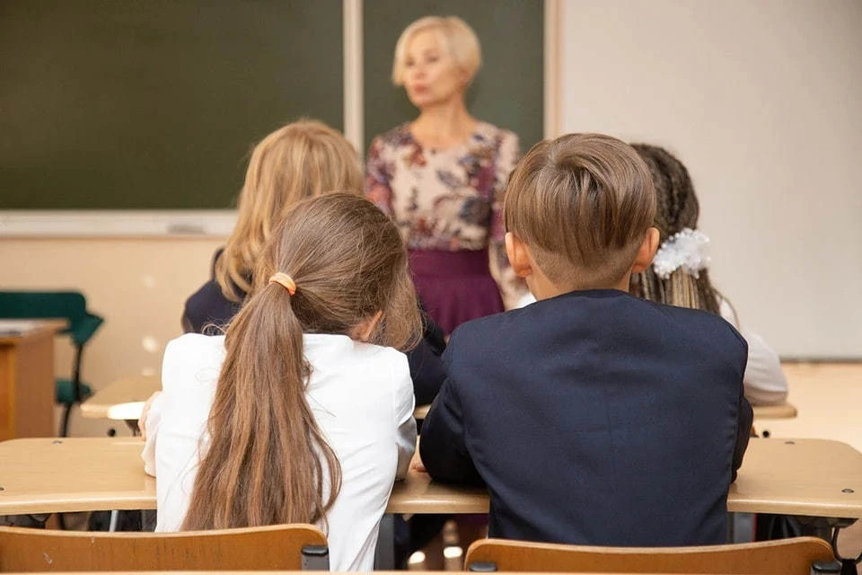Минпросвещения прорабатывает вопрос возврата урока труда в российские школы