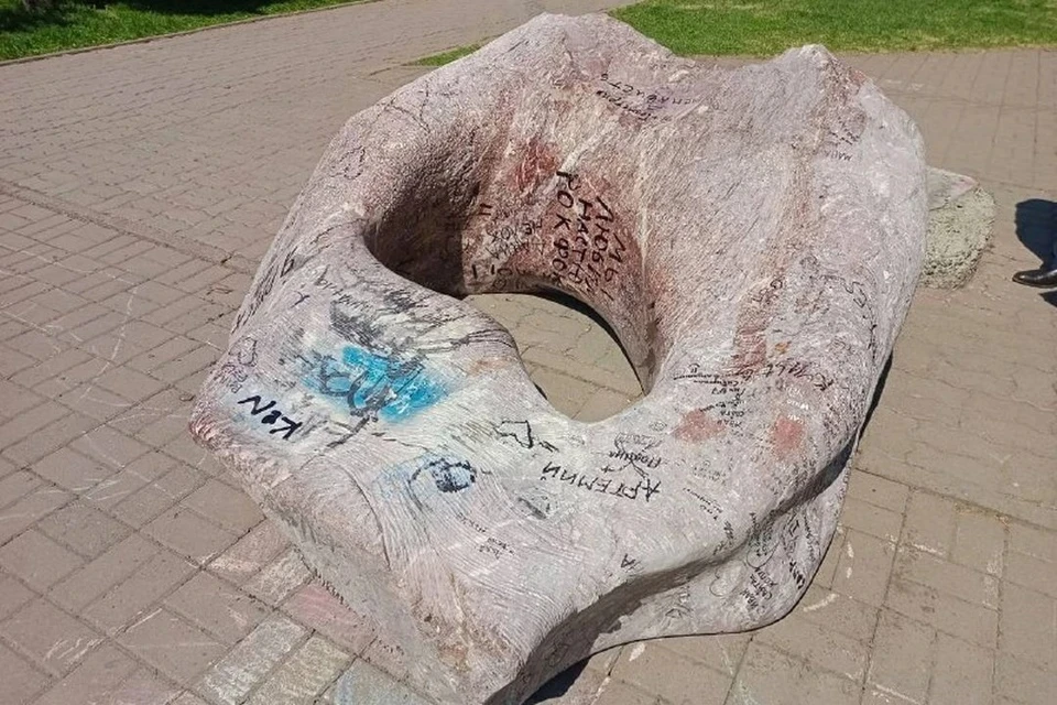 В Новосибирске скульптуру «Сердце» из Первомайского сквера вернут обратно после реконструкции. Фото: мэрия Новосибирска