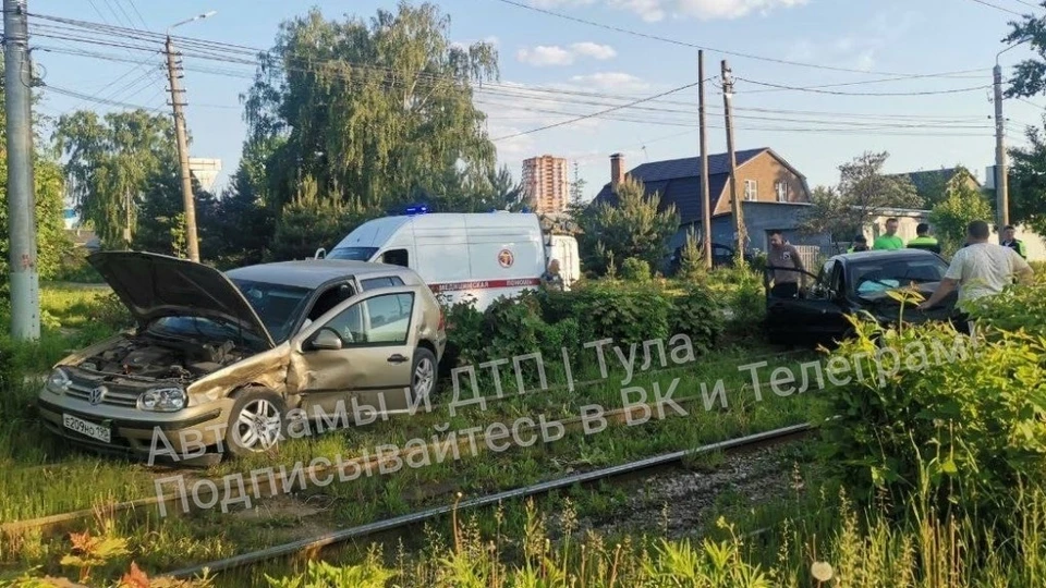 В ДТП на улице Воздухофлотской в Туле пострадала 24-летняя пассажирка автомобиля Volkswagen