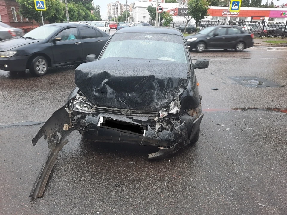 В аварии пострадал водитель "Калины"