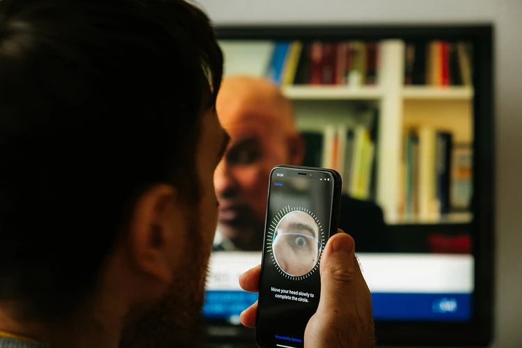 ФСБ разоблачила шпионскую систему в устройствах Apple: как «Яблочные» гаджеты работают на разведку США