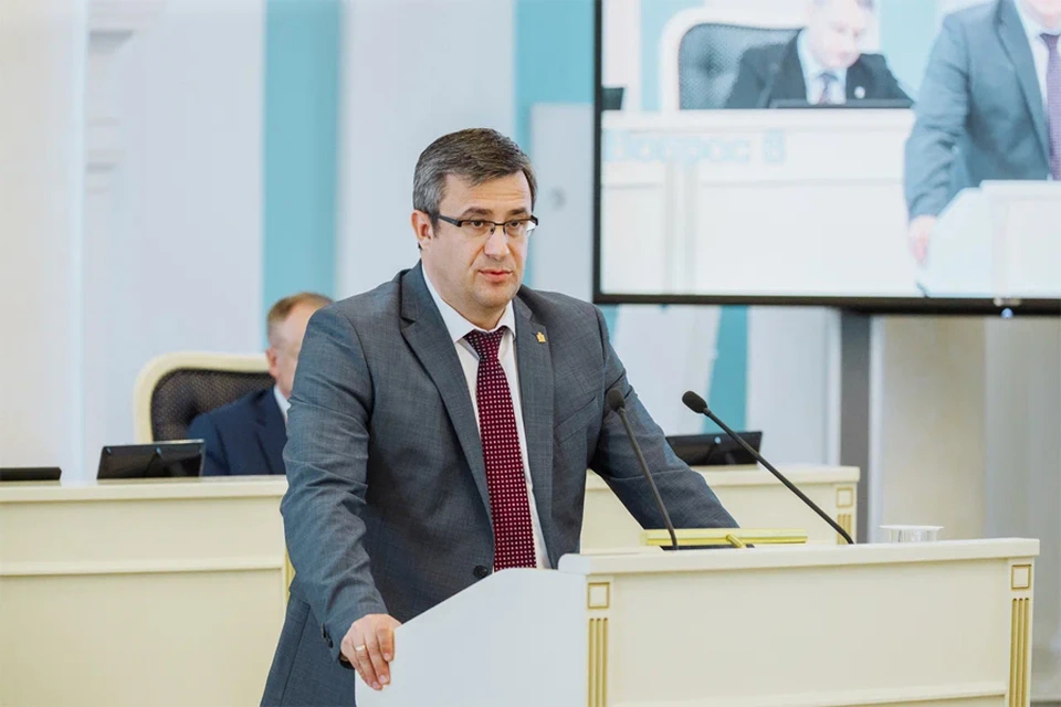 Докладчиком выступил министр экономического развития Рязанской области Андрей Ворфоломеев.