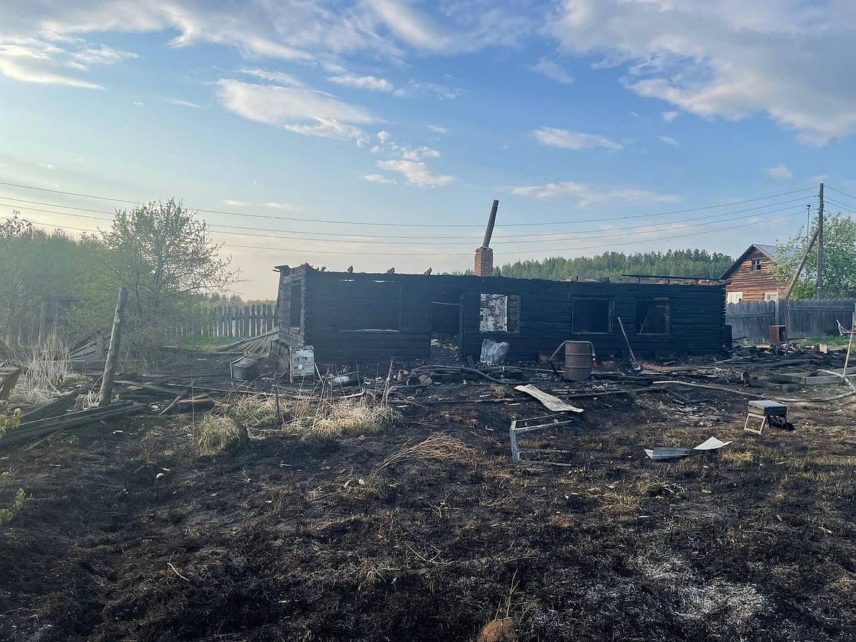 Дети сгорели на глазах у матери: раскрыты детали страшного пожара с тремя  погибшими в Красноярском крае - KP.RU