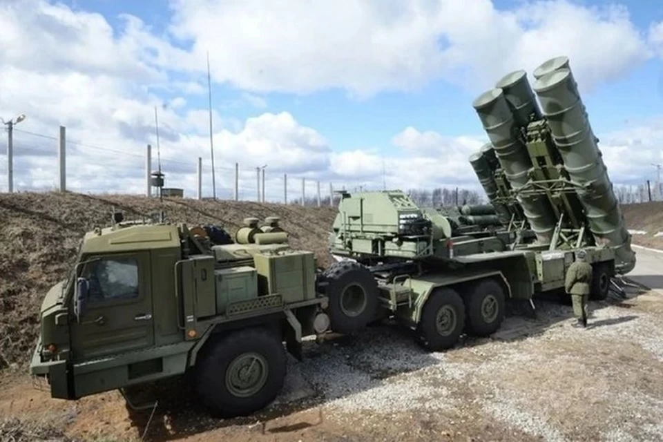 Российское ПВО сбила украинский самолет Су-27