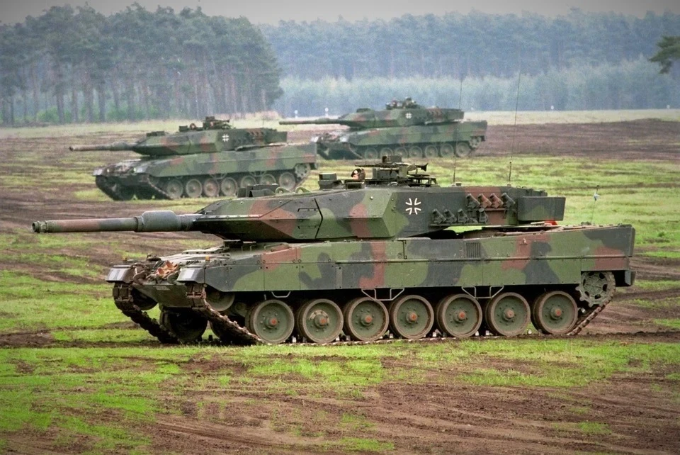 На поле боя в ДНР появились немецкие танки Leopard