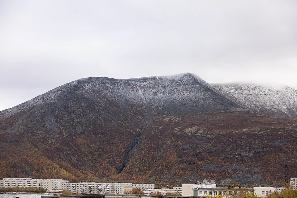 Обрушение большой пластины горной породы произошло на Кукисвумчоррском месторождении Кировского рудника.