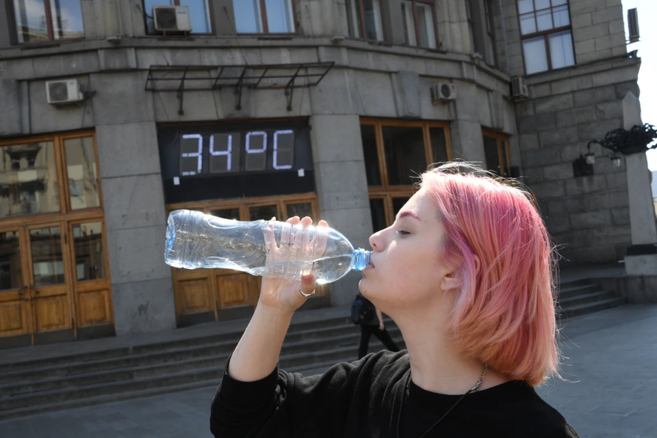 Холодные ночи в Москве заканчиваются, теперь наступают жаркие, солнечные и сухие дни.