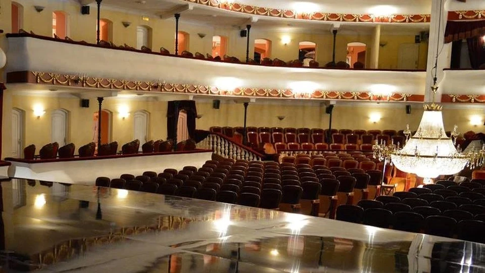 В рамках нацпроекта «Культура» Астраханский драматический театр получил новое оборудование на сумму 14 млн рублей.