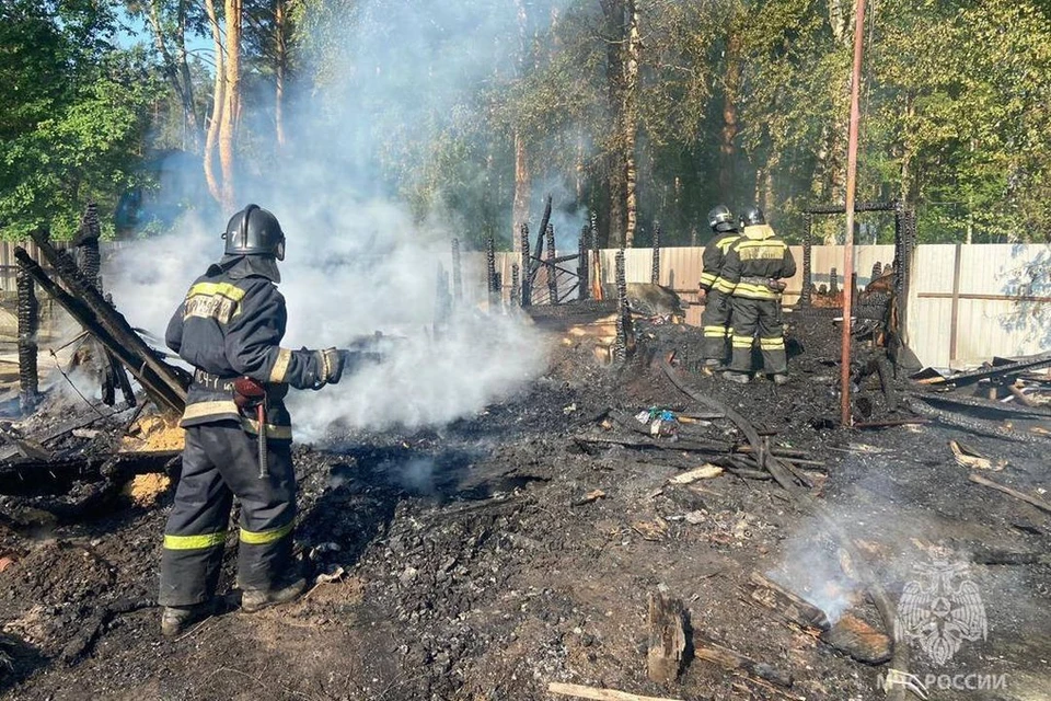 Прокуратура организовала проверку по факту пожара, который унес жизнь 12-летнего мальчика. Фото: ГУ МЧС России по НСО