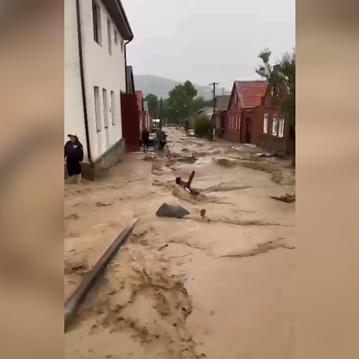 Режим ЧС во Владикавказе из-за наводнения 18 июня 2023 - причина, до какого  числа объявлен - KP.RU