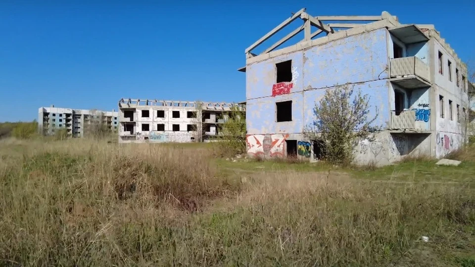 Строительство рабочего поселка ДСК-2 было заморожено в 90-е годы / Фото: Евгений Щекин