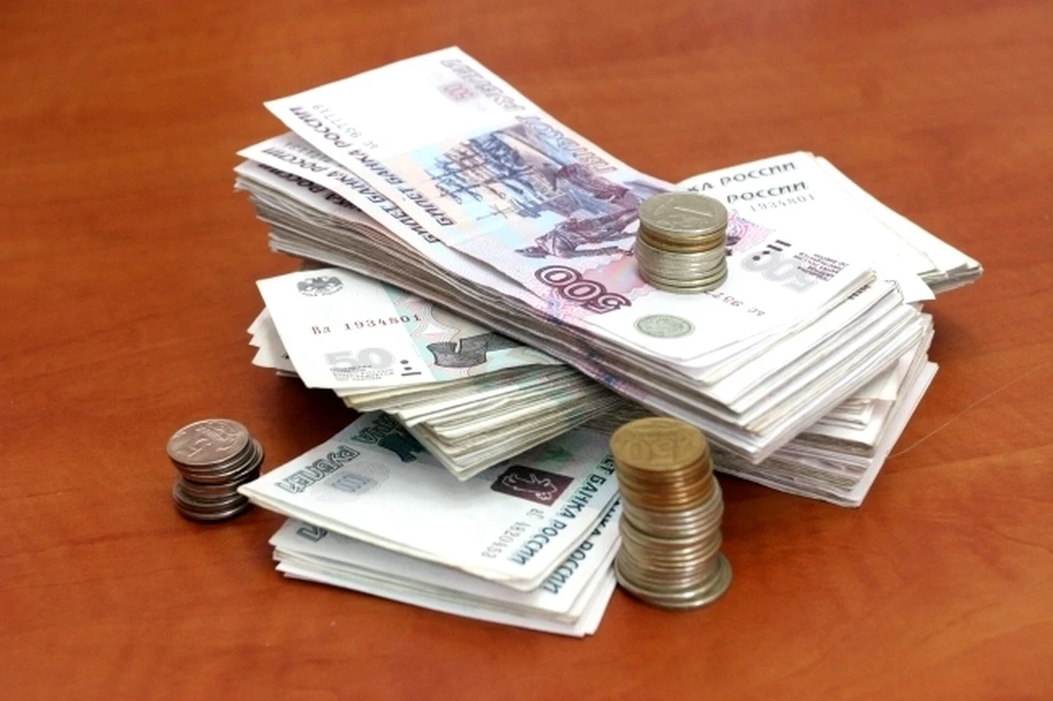 Рассказываем, кто в дальневосточной столице может зарабатывать больше других.