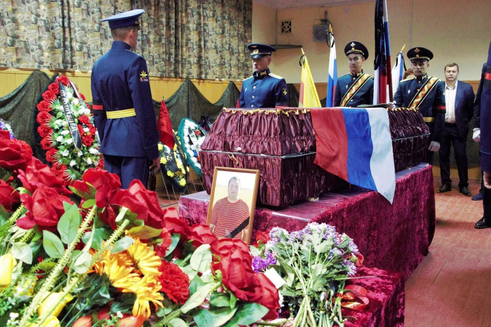 Дениса Макеева похоронили с воинскими почестями. Фото: Администрация Фировского района