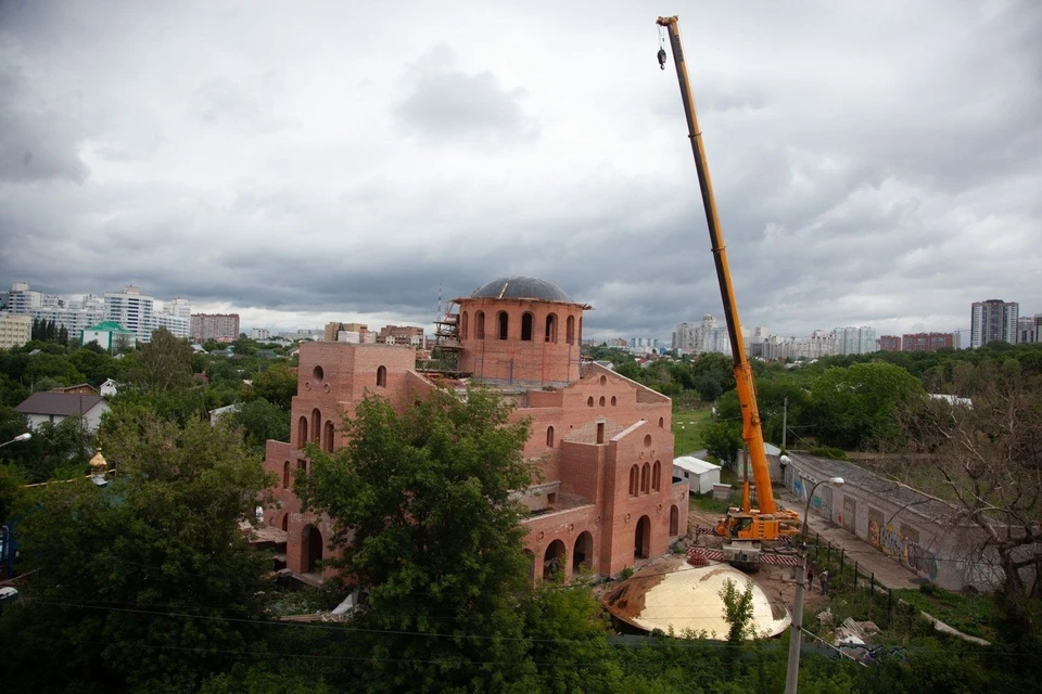 Церковь около Армады Оренбург