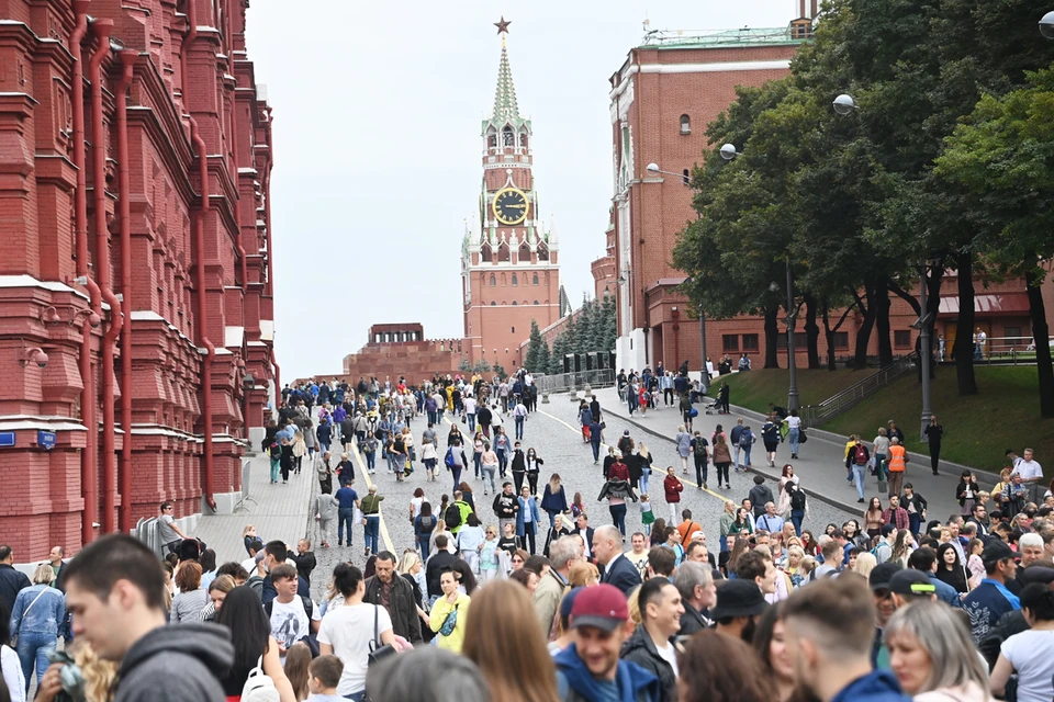 Мэр города Сергей Собянин сообщил об отмене массовых мероприятий в Москве из-за режима контртеррористической операции.